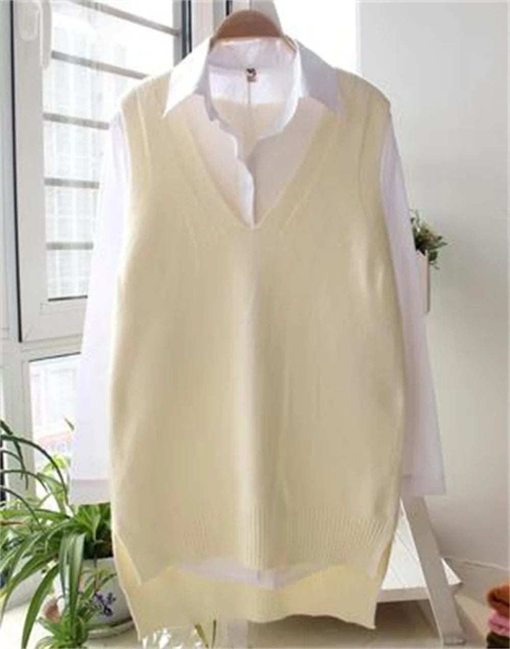 Korean Women Knitted Sweater Sleeveless College Style Women Loose Vest Ladies V-Neck Pullover Tops Female Waistcoat Pull Femme